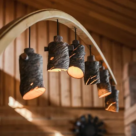 Sunday Morning Hotel *